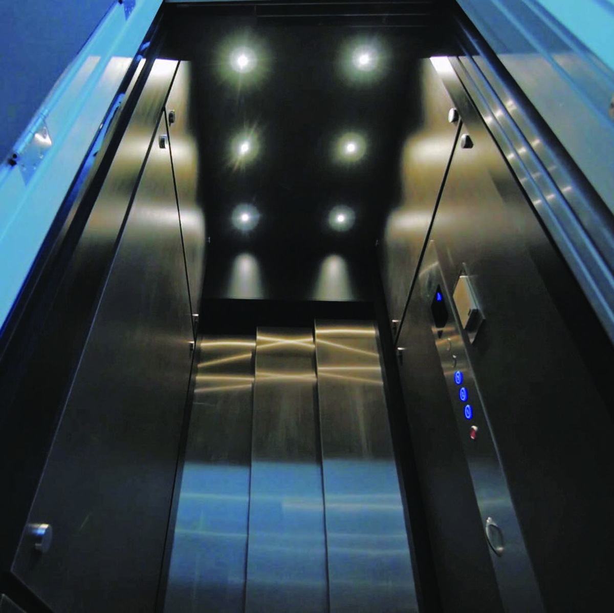 Cambridge Heritage home elevator