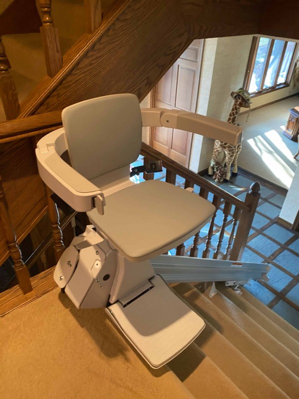 Bruno-Elan-stairlift-installed-by-Lifeway-Mobility-Indianapolis.jpeg