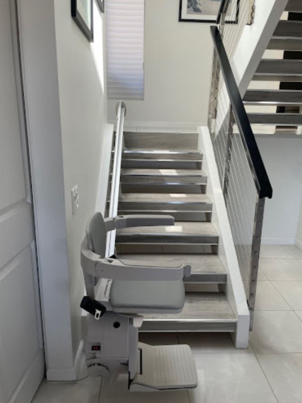 Bruno-stairlift-installed-in-San-Diego-home-by-Lifeway-Mobility.JPG