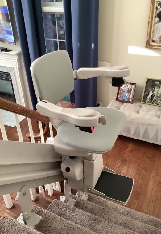 brand new Bruno elite curved stairlift installed by Lifeway Mobility Baltimore