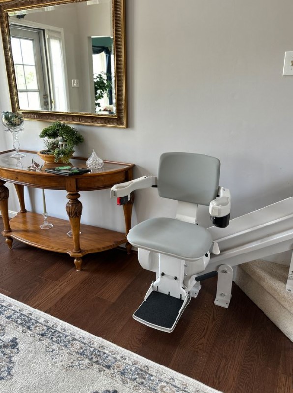 curved stairlift Abington MD from Lifeway Mobility