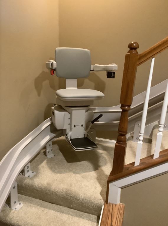 curved stairlift Gambrills MD from Lifeway Mobility