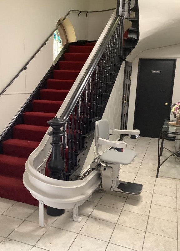 curved stairlift in church in Baltimore from Lifeway Mobility