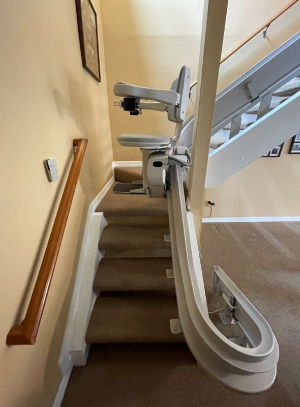 curved stairlift with 180 degree park installed by Lifeway Mobility San Diego