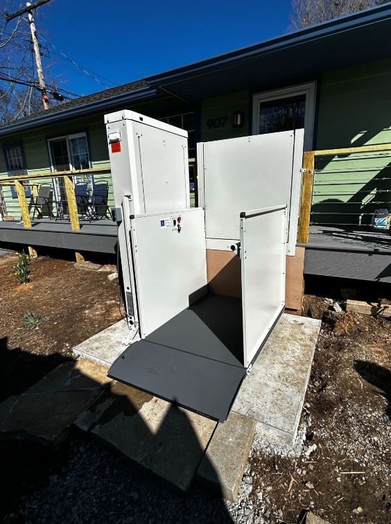 wheelchair lift Indianapolis installed by Lifeway Mobility
