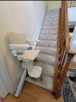 Handicare 1100 Stairlift in Indianapolis installed by Lifeway Mobility