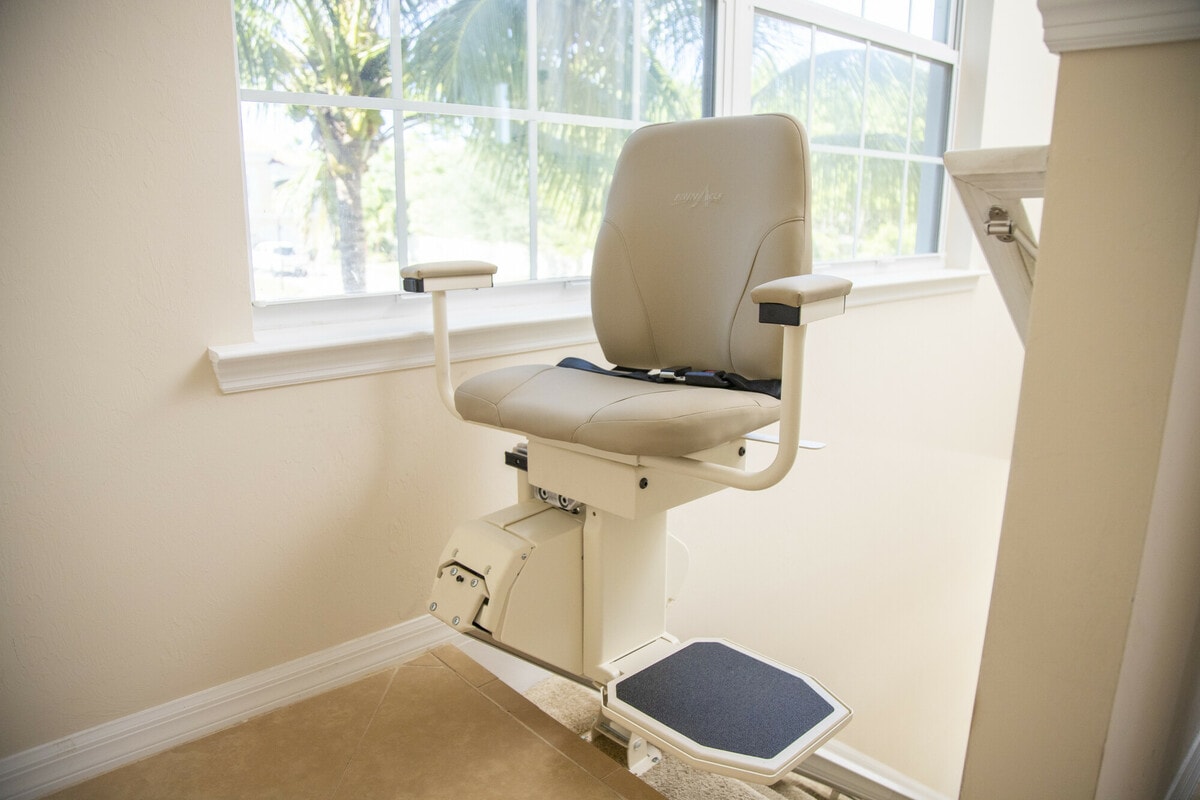 Harmar Pinnacle SL 600 HD Stair Lift | Lifeway Mobility