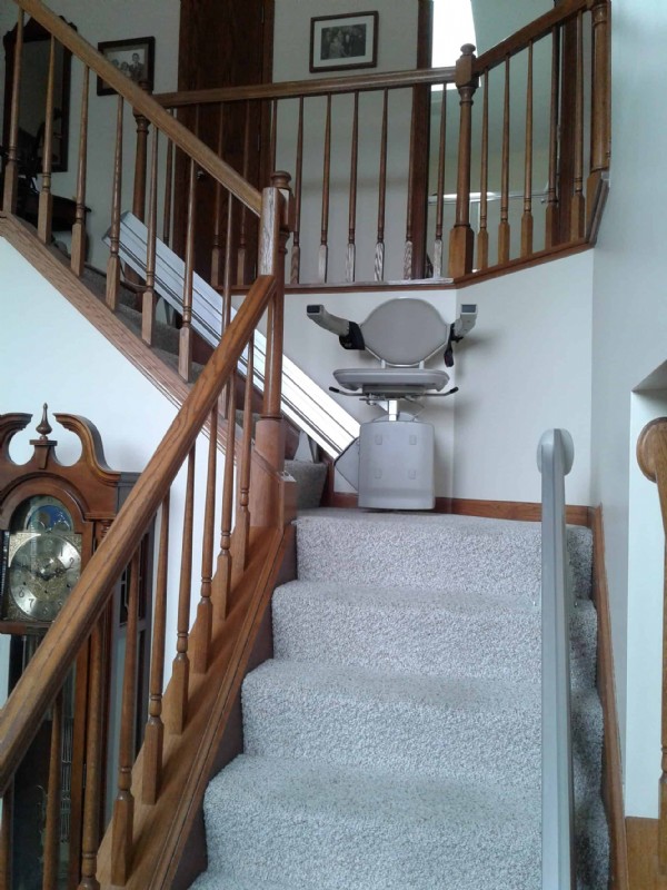 Bruno Elan Stair Lift in Chicago, IL | Lifeway Mobility / EHLS